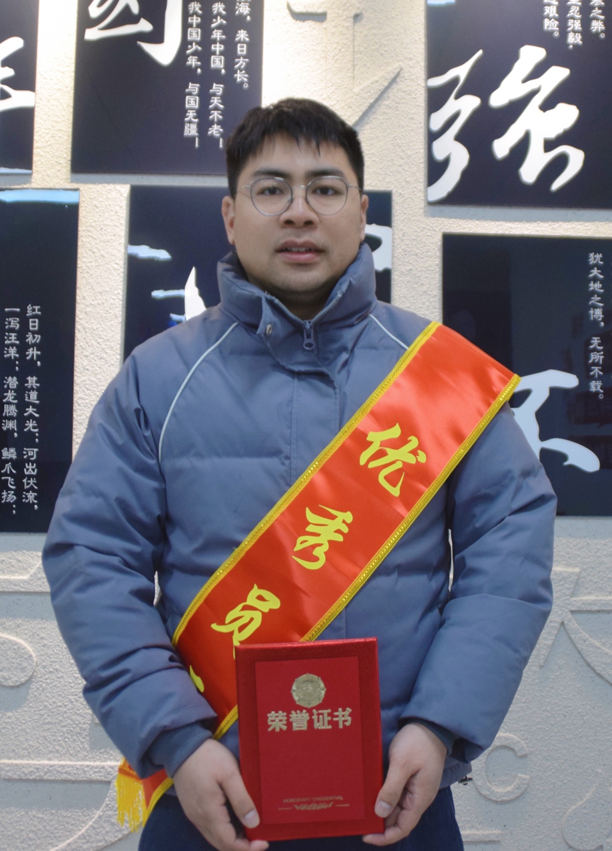 1287470120_副本.jpg
